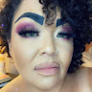 Meet your Posher, Genoveva